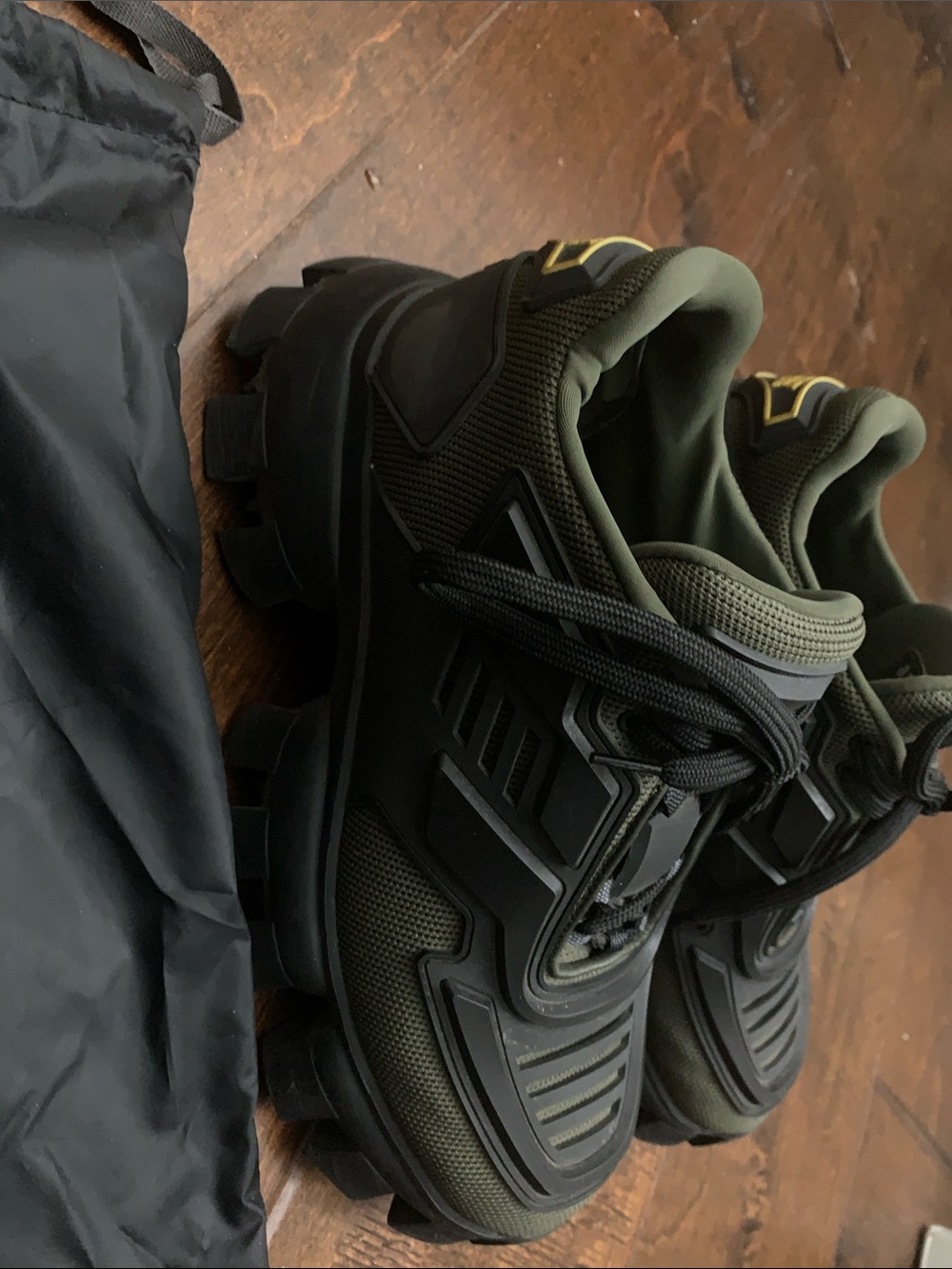 Women Tactical Chunky Lace-Up Sneakers in Dark Green and Black - Picture 5 of 5